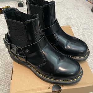 Dr Martens Wincox boots